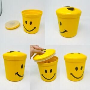 Vintage Plastic Yellow Smiley Face Canister Pinch Seal Top Storage Great